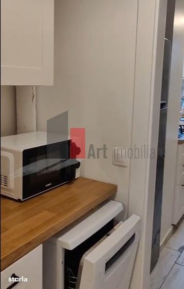 Apartament cu 3 camere semidecomandat în Drumul Taberei