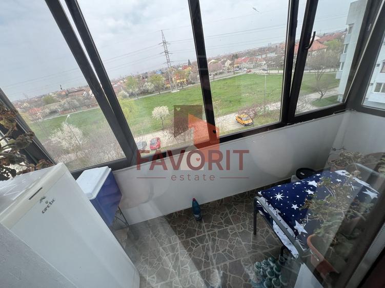Apartament cu 4 camere decomandat, mobilat în Girocului