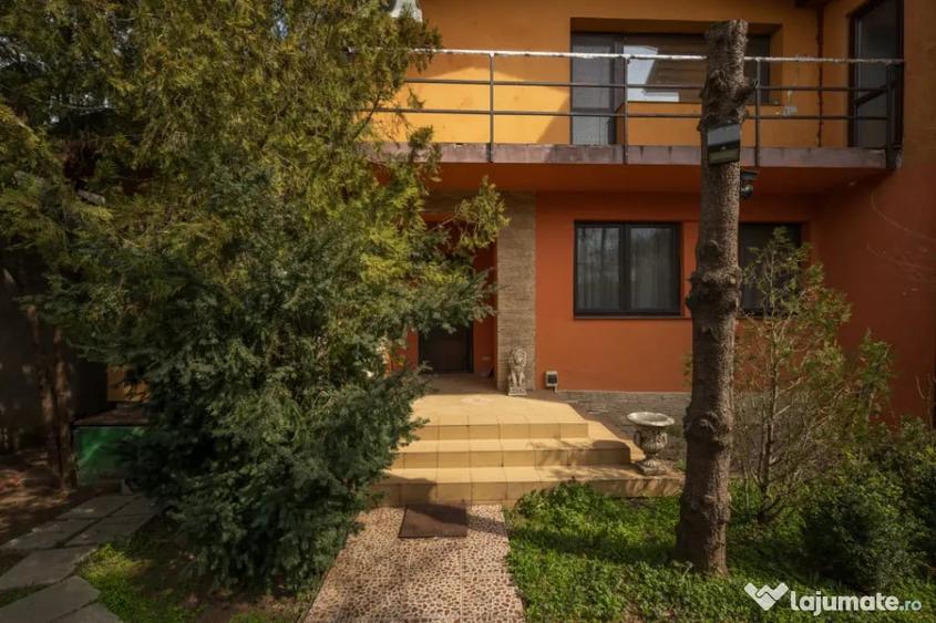 Apartament cu 4 camere semidecomandat în Adunații-Copăceni