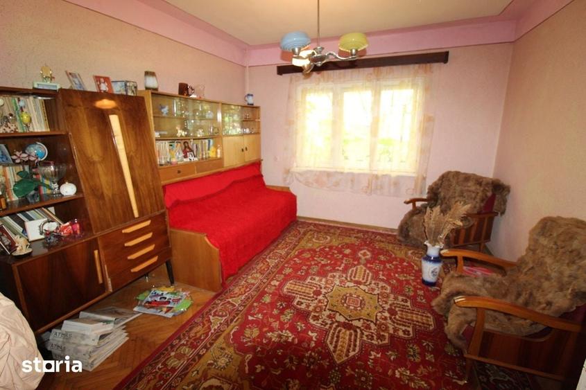 Casă cu 5 camere cu Teren 538 Mp în Central