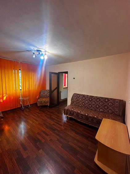 Apartament cu 2 camere, etajul 3/4, zona Alexandru cel Bun - 4