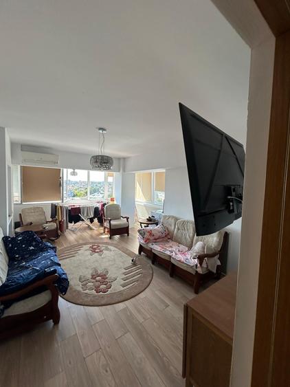 Apartament cu 3 camere în Casa de Cultură