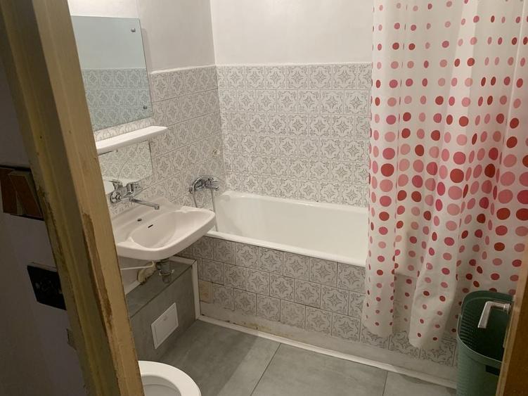 Apartament cu 2 camere nedecomandat în Moșilor