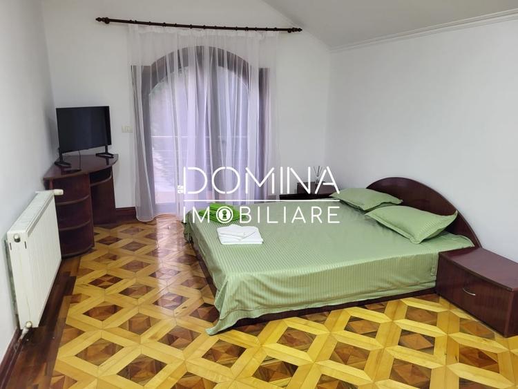 Casă individuală cu 12 camere cu Teren 1160 Mp în Vest