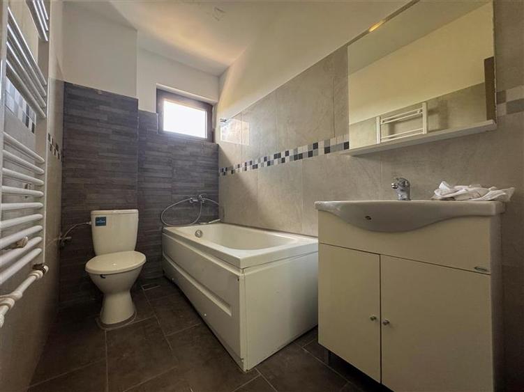 Apartament cu 2 camere decomandat, mobilat în Aeroport