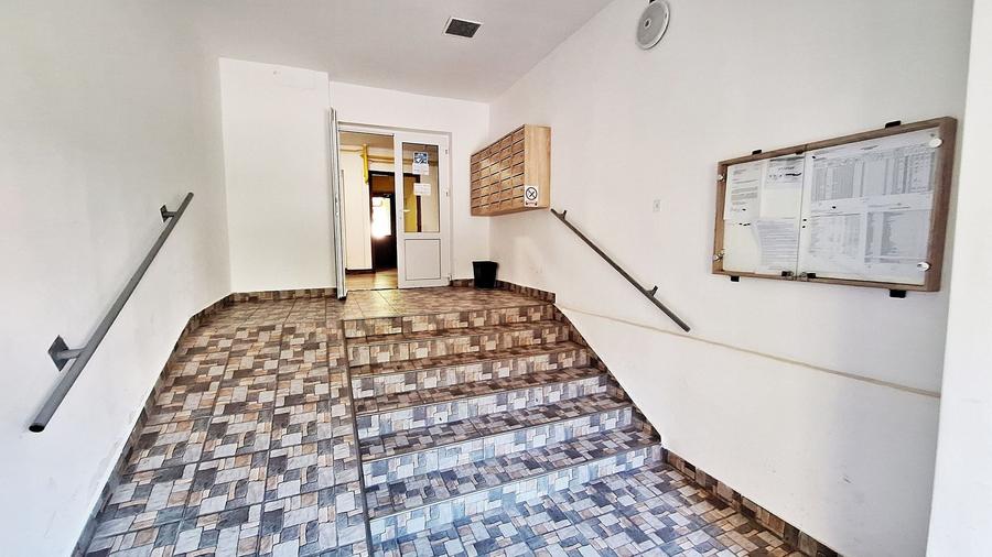 Apartament cu 2 camere semidecomandat, mobilat în Răcădău