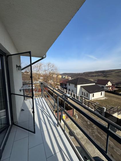 Apartament cu 2 camere decomandat în Vișani