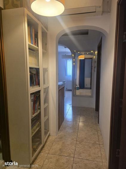 Apartament cu 3 camere decomandat în Titan