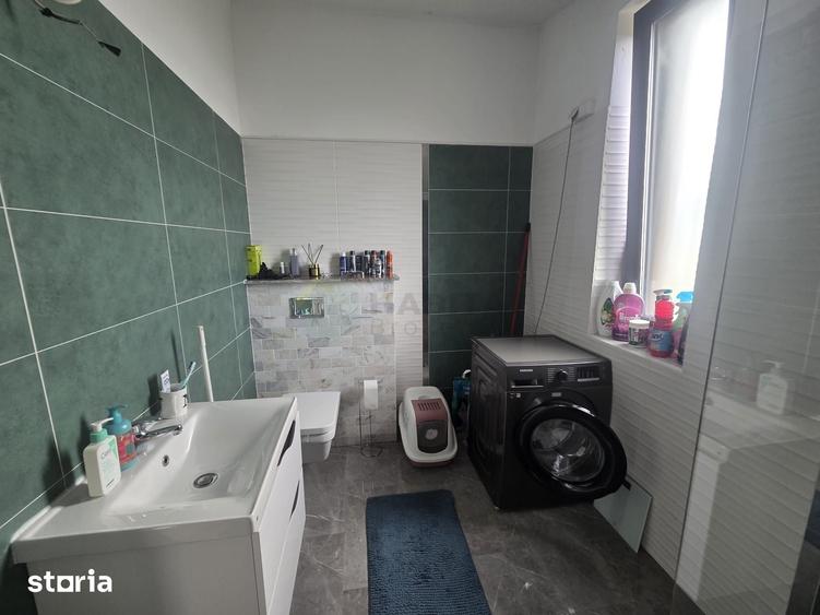 Casă cu 4 camere cu Teren 200 Mp în Central