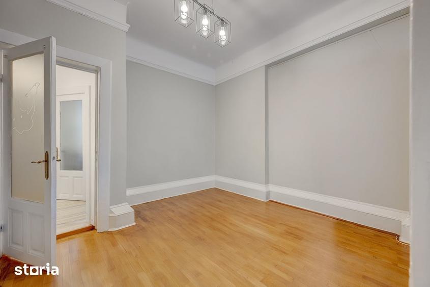 Apartament cu 5 camere decomandat în Aviatorilor