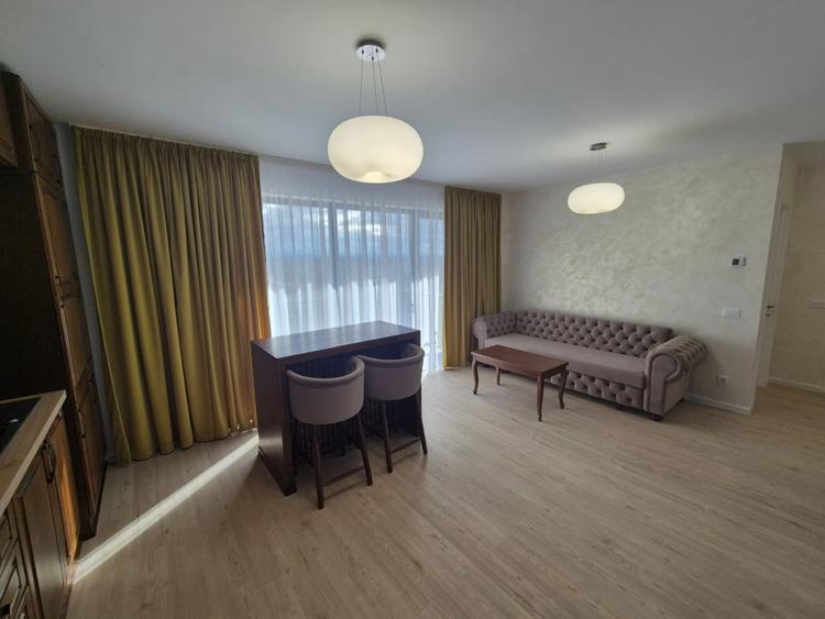 Apartament cu 2 camere decomandat, mobilat în Cetate
