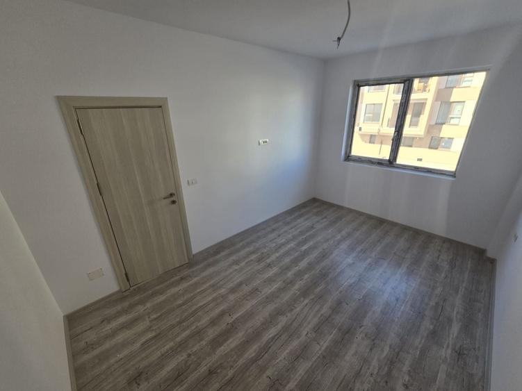 Apartament cu 2 camere decomandat în Girocului
