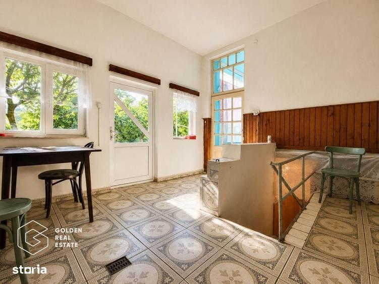 Casă cu 4 camere decomandat cu Teren 420 Mp în Central