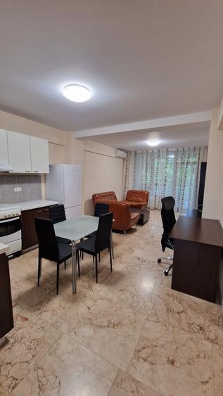 Apartament cu 2 camere semidecomandat în Copou