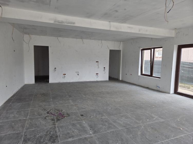 Spațiu comercial, de 89 mp, în Tuzla