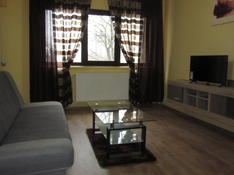 Apartament cu 2 camere decomandat în Centru Civic