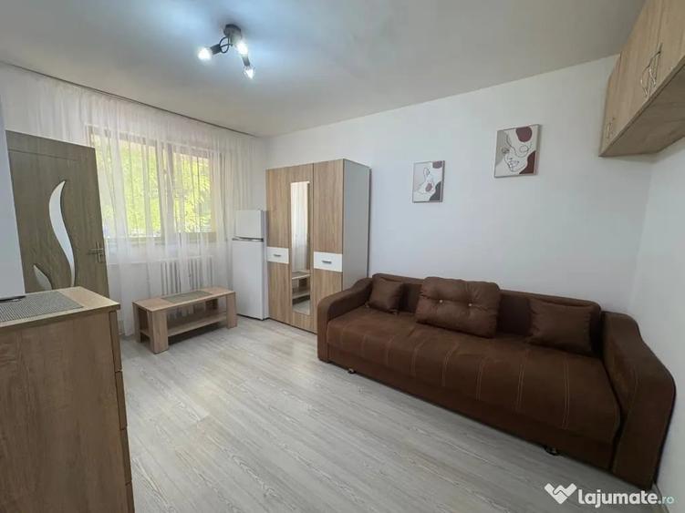 Podu Ros! Garsoniera, parter, bloc apartamente,libera! - 1