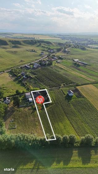 Teren de 2000 mp, în Vulturești