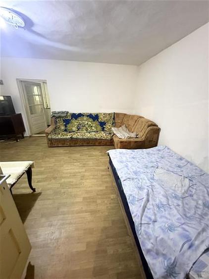 Casă individuală cu 4 camere cu Canalizare în Coiciu
