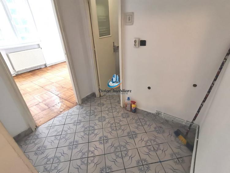 Apartament cu 2 camere semidecomandat în Mărăței
