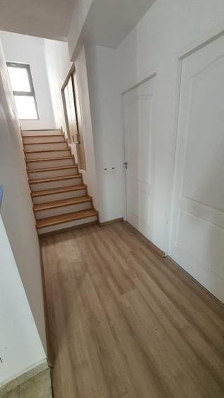 Casă individuală cu 5 camere cu Teren 413 Mp în Băneasa