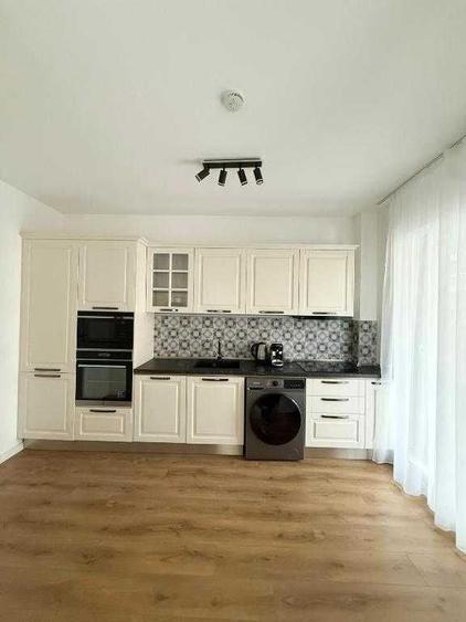 Apartament cu 2 camere decomandat în Noua