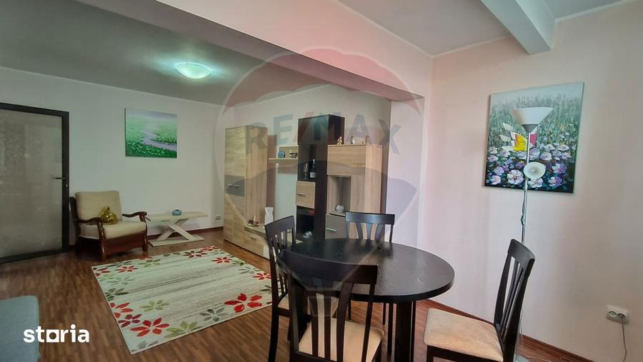 Apartament cu 2 camere, mobilat în Micro 13