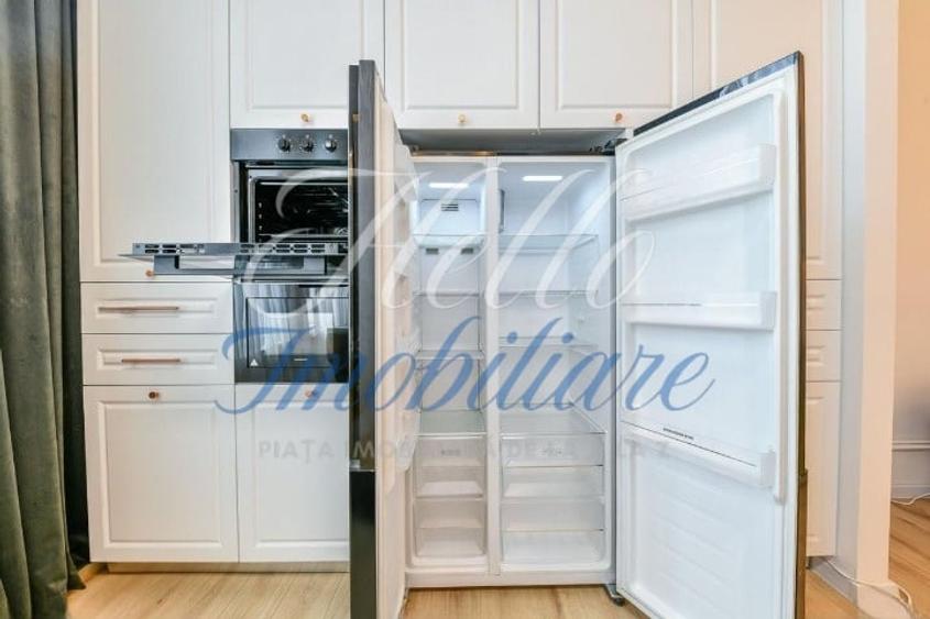Apartament cu 3 camere semidecomandat, mobilat în Central