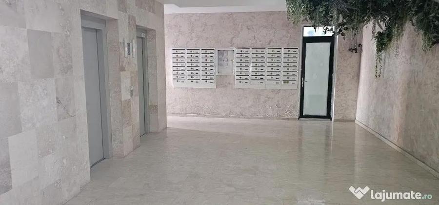 Apartament cu 4 camere decomandat în Năvodari