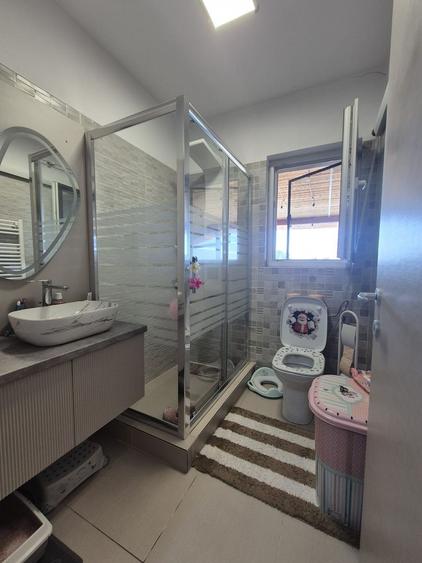 Penthouse cu 4 camere decomandat, mobilat în Theodor Pallady