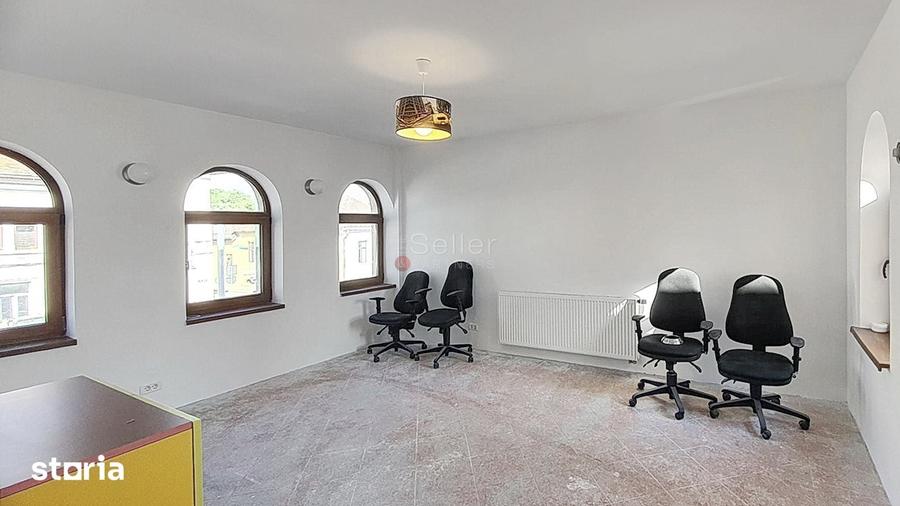 Spațiu comercial, de 590 mp, în Bartolomeu