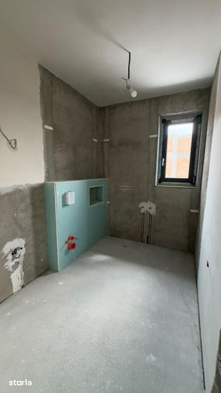 Casă cu 5 camere cu Teren 448 Mp în Central