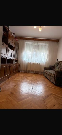 Casă cu 3 camere în Central