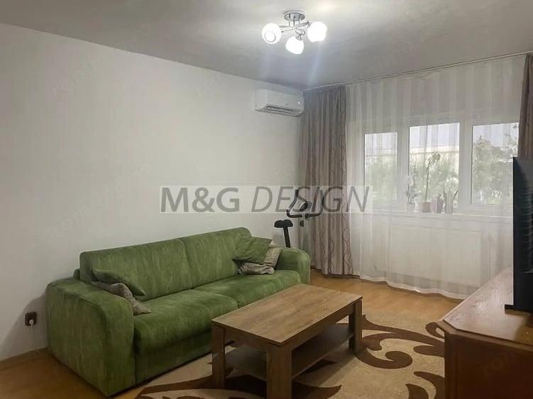 Apartament cu 3 camere decomandat în Girocului