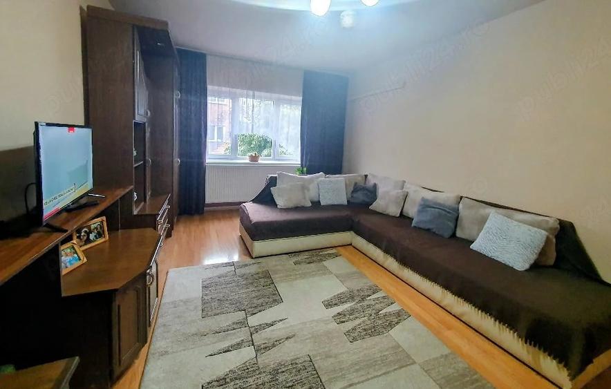 Apartament cu 2 camere decomandat în UTA
