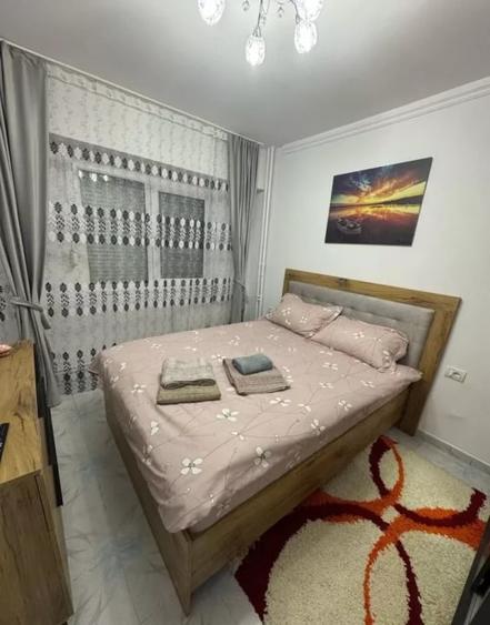 Apartament cu 2 camere decomandat, mobilat în City Park Mall