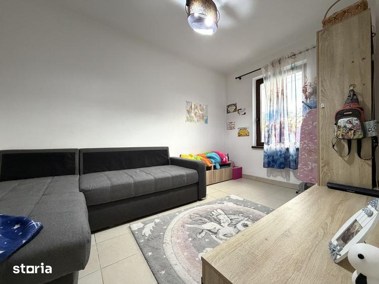 Casă cu 5 camere cu Teren 576 Mp în Sânandrei