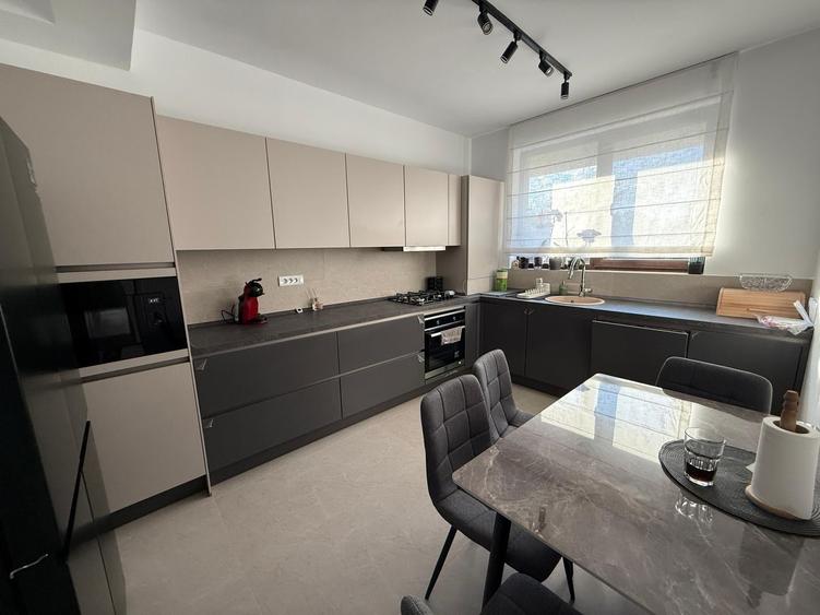 Duplex cu 4 camere cu Teren 250 Mp în Prelungirea Ghencea