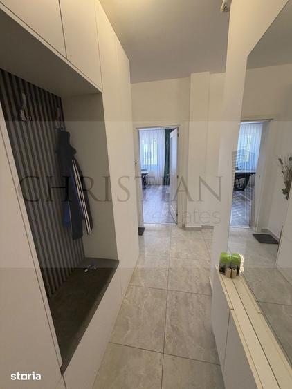 Apartament cu 2 camere decomandat în Valea Oltului