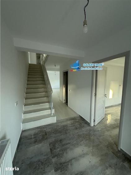 Casă cu 6 camere cu Teren 200 Mp în Central