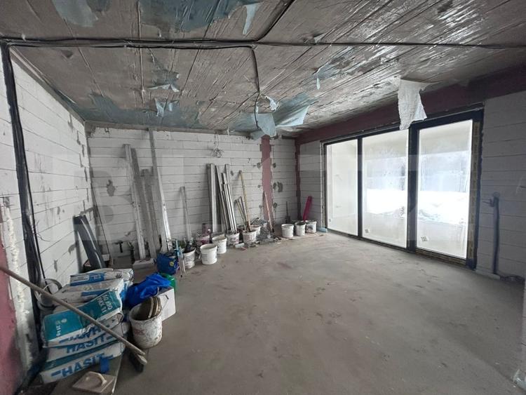 Casă individuală cu 4 camere cu Canalizare în Exterior Est