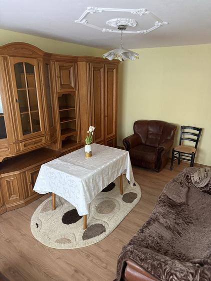 Ofer spre inchiriere, apart 2, str.Progresul(vis a vis Uzina de apa) - 3