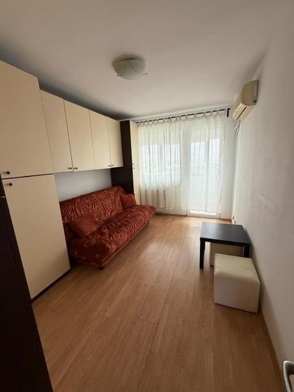 Apartament cu 3 camere semidecomandat, mobilat în Bucureștii Noi