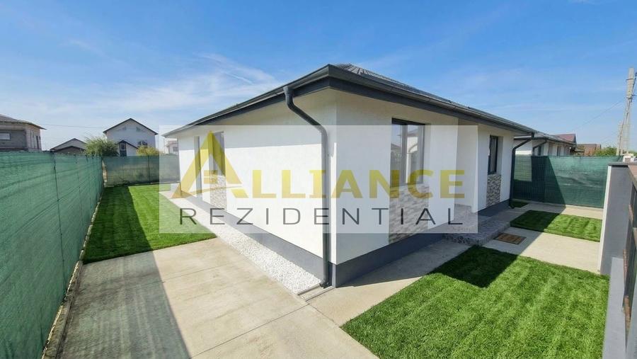 Casă individuală cu 4 camere cu Canalizare în Berceni