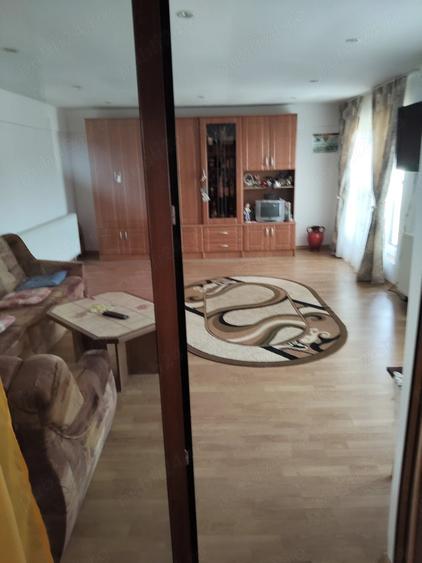Casă cu Teren 1054 Mp în Sud
