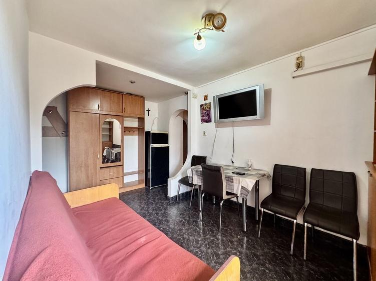 Apartament cu 2 camere decomandat în Steaua