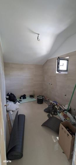 Casă cu 4 camere cu Teren 300 Mp în Holboca