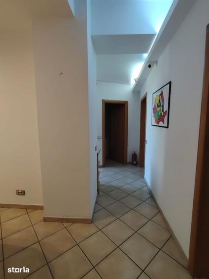 Apartament cu 3 camere în Moșilor