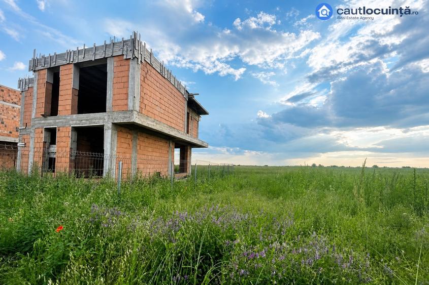 Casă individuală cu 6 camere cu Canalizare în Dimieni