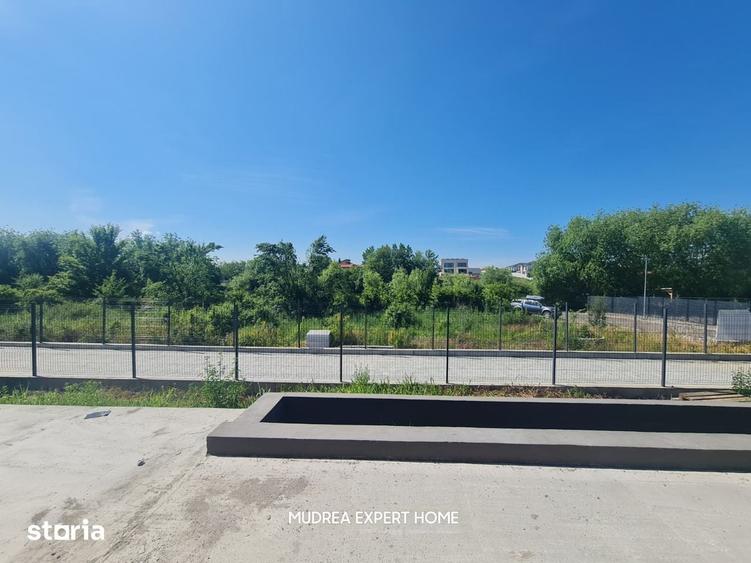 Casă cu 6 camere cu Teren 1400 Mp în Corbeanca